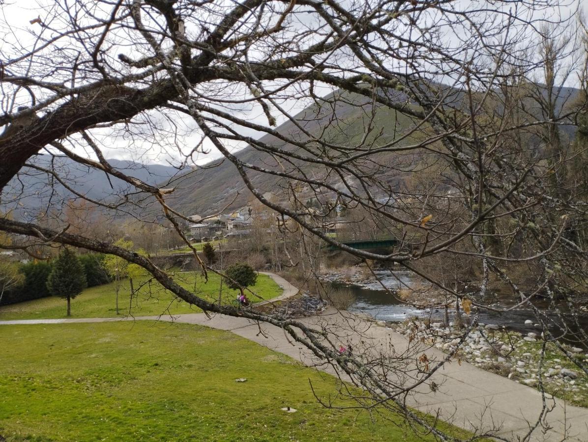 Camping La Zarapica - Palacios Del Sil المظهر الخارجي الصورة