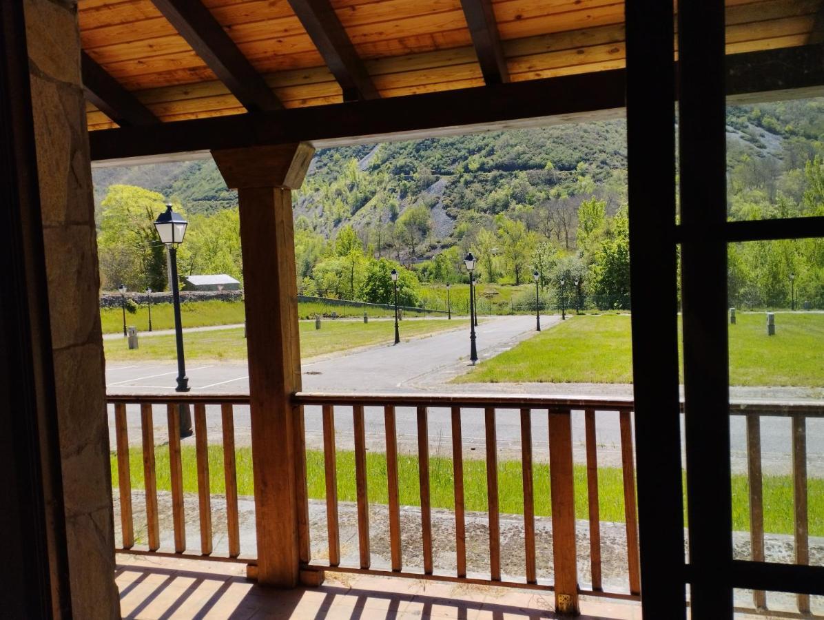 Camping La Zarapica - Palacios Del Sil المظهر الخارجي الصورة