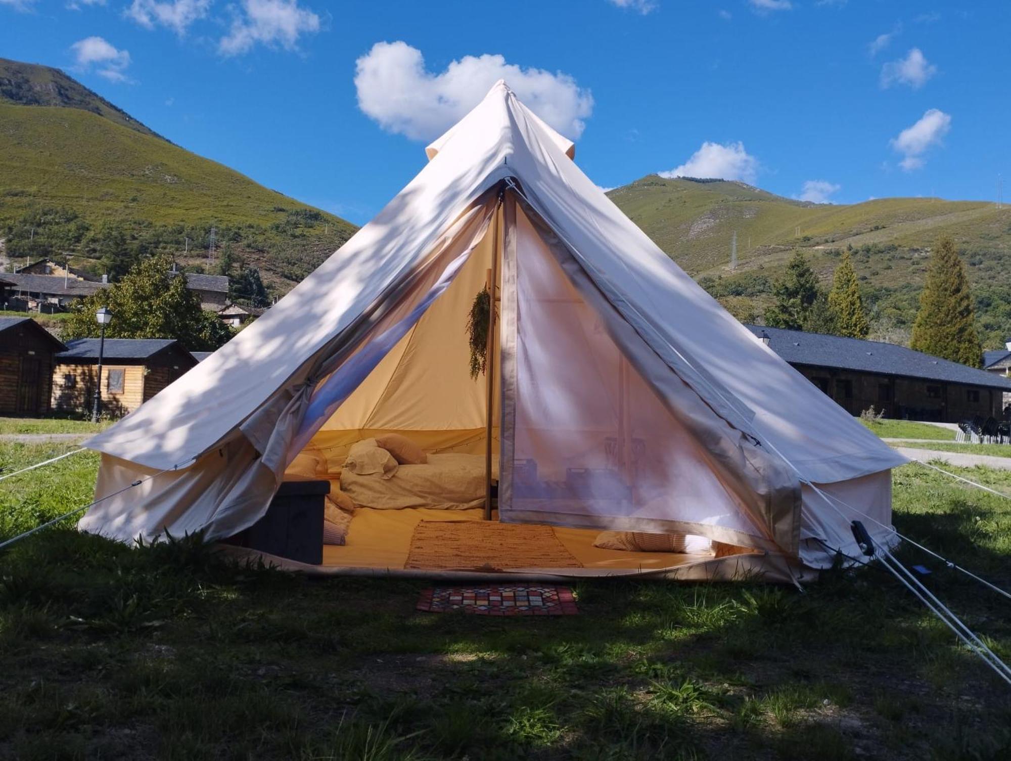 Camping La Zarapica - Palacios Del Sil المظهر الخارجي الصورة